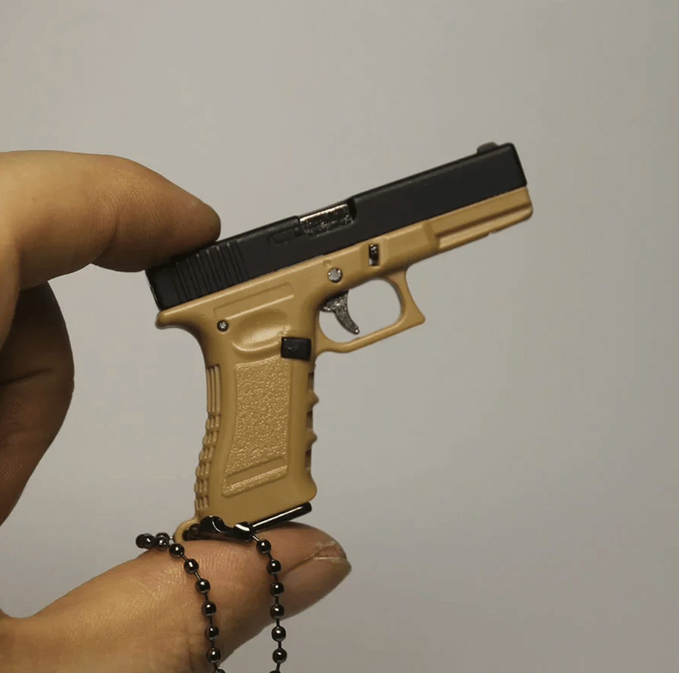 G17 Keychain + Holster - Magicalverseshop